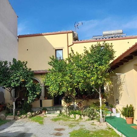 B&B Gli Archi Sinnai Екстер'єр фото