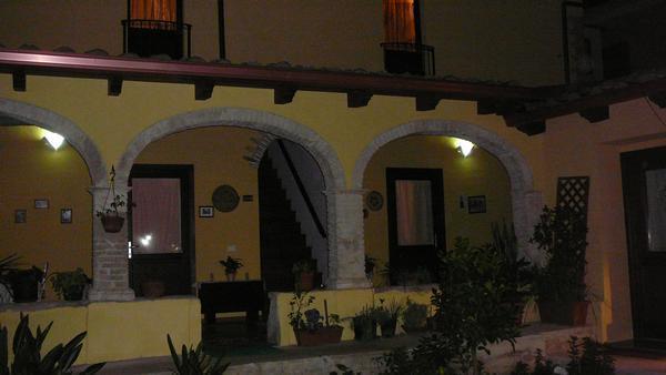 B&B Gli Archi Sinnai Екстер'єр фото